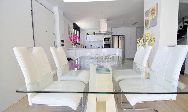 Revente - Villa Individuelle -
Orihuela Costa - Villamartin