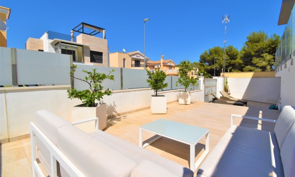 Revente - Villa Individuelle -
Orihuela Costa - Villamartin
