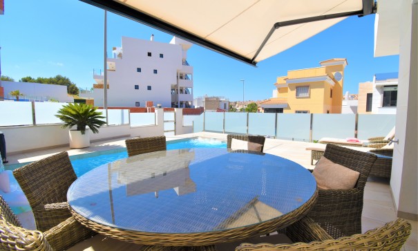 Revente - Villa Individuelle -
Orihuela Costa - Villamartin