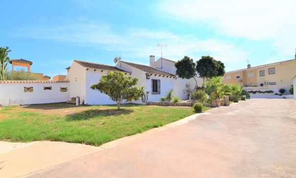 Revente - Villa Individuelle -
Orihuela Costa - Villamartin