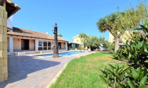 Revente - Villa Individuelle -
Orihuela Costa - Villamartin