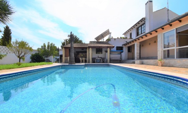 Revente - Villa Individuelle -
Orihuela Costa - Villamartin