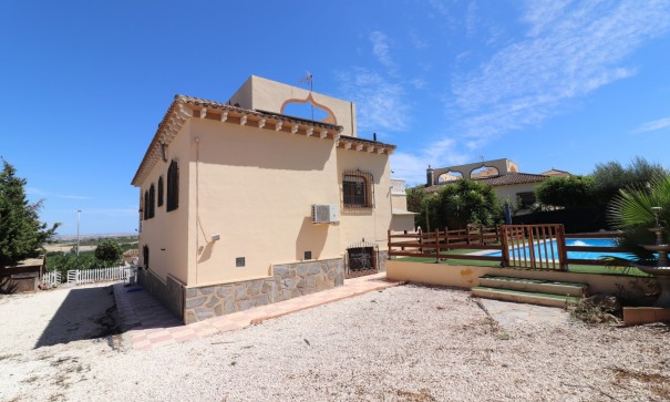 Venta - Chalet Independiente -
Algorfa - Lomas de La Juliana