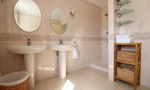 Återförsäljning - Fristående villa -
Algorfa - Lomas de La Juliana