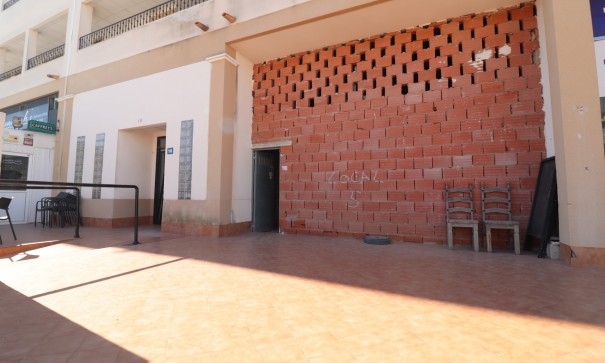 Videresalg - Kommerciel -
Los Montesinos - Laguna Green