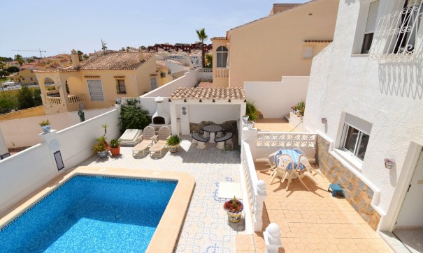 Herverkoop - Vrijstaande Villa -
Orihuela Costa - Villamartin