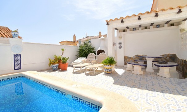 Herverkoop - Vrijstaande Villa -
Orihuela Costa - Villamartin