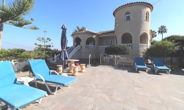 Venta - Chalet Independiente -
Algorfa - Lomas de La Juliana