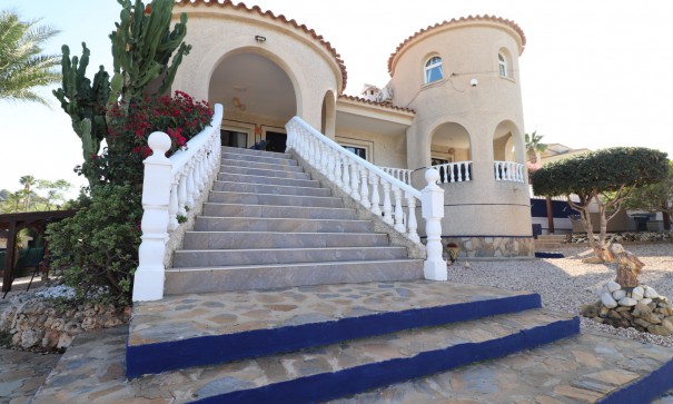 Venta - Chalet Independiente -
Algorfa - Lomas de La Juliana