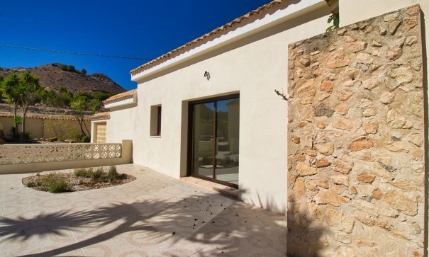 Videresalg - Finca landejendom -
Aspe - Aspe - Country