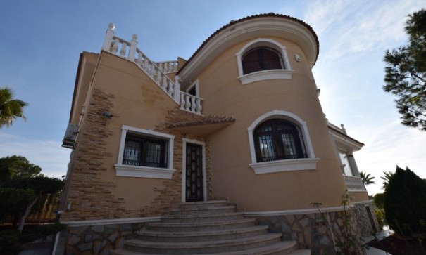 Sale - Detached Villa -
Ciudad Quesada - Rojales - La Fiesta