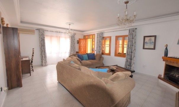 Videresalg - Fritliggende villa -
Ciudad Quesada - Rojales - Pueblo Bravo