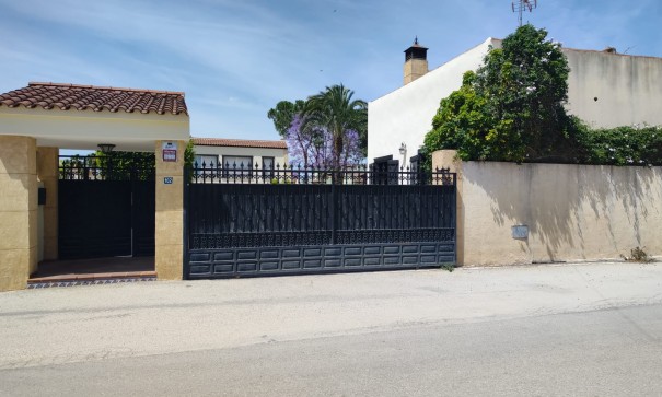 Venta - Chalet Independiente -
Catral - 0