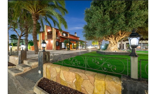 Venta - Chalet Independiente -
Catral - 0