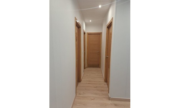 Återförsäljning - Fristående villa -
Orihuela