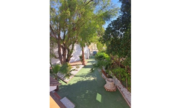 Återförsäljning - Fristående villa -
Orihuela