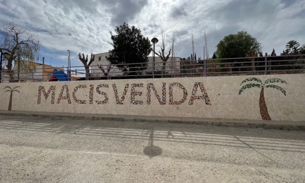 Commercieel - Herverkoop - Macisvenda -
                Macisvenda