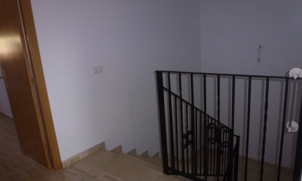 Venta - Casa de pueblo -
Hondón de las Nieves - La Canalosa