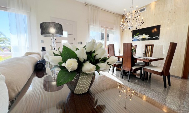 Sale - Detached Villa -
Novelda