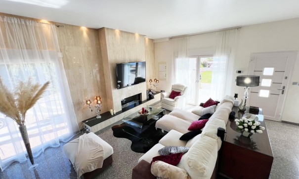 Sale - Detached Villa -
Novelda