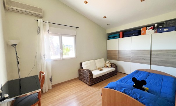 Sale - Detached Villa -
Novelda