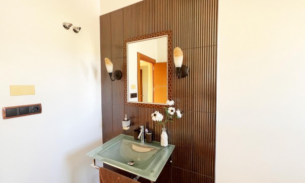 Sale - Detached Villa -
Novelda