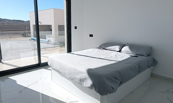 Obra Nueva - Chalet Independiente -
Pinoso