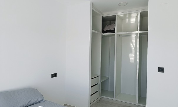 Obra Nueva - Chalet Independiente -
Pinoso