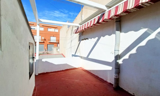 Videresalg - Byhus -
Hondón de los Fráiles