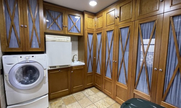 Sprzedaż - Dom miejski -
Torrevieja