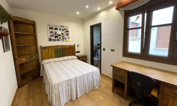 Sprzedaż - Dom miejski -
Torrevieja