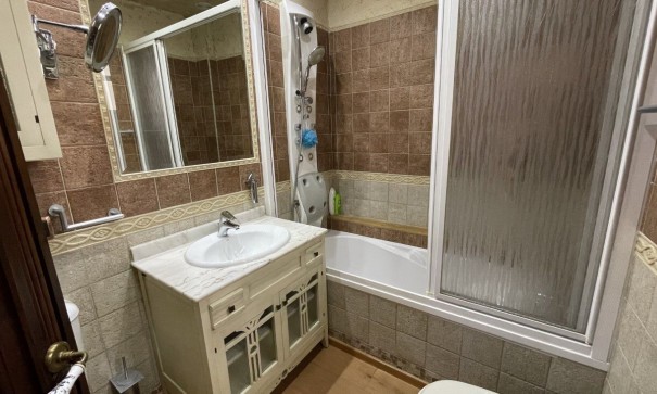 Sprzedaż - Dom miejski -
Torrevieja