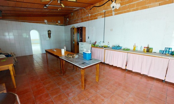 Venta - Casa de pueblo -
Albatera