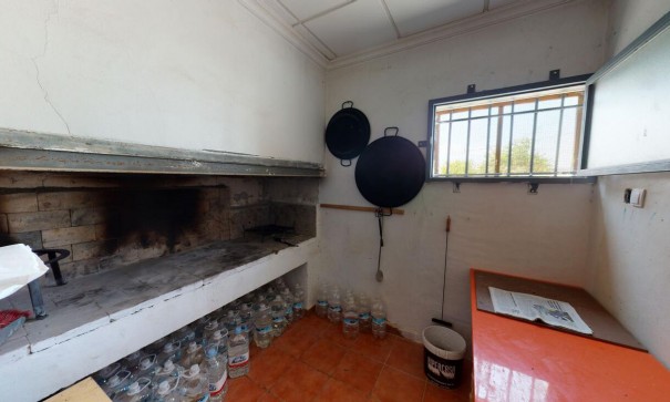 Venta - Casa de pueblo -
Albatera