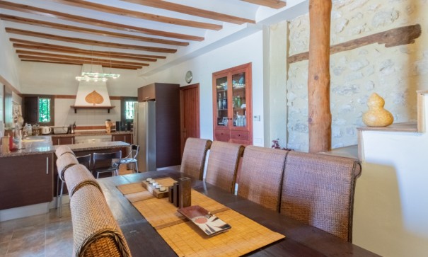 Sprzedaż - Willa wolnostojąca -
Ibi