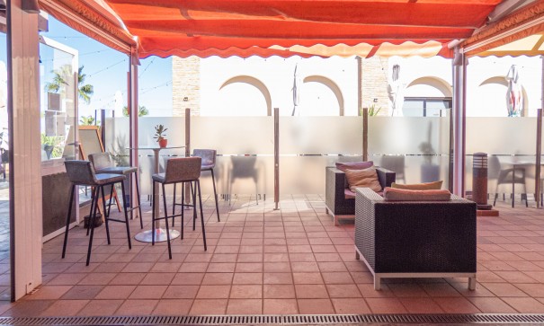 Sale - Commercial -
La Finca Golf - Algorfa