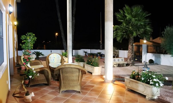 Herverkoop - Finca Landelijk pand -
Orihuela - Correntías Medias