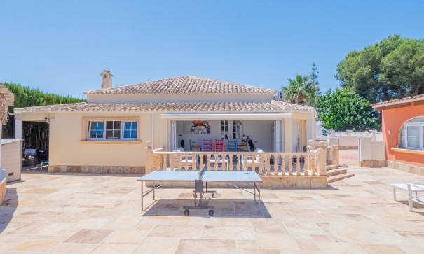 Sale - Detached Villa -
Heredades - Rojales