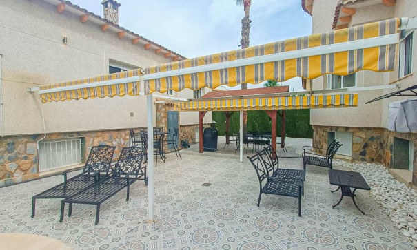 Sale - Detached Villa -
Orihuela - Benferri