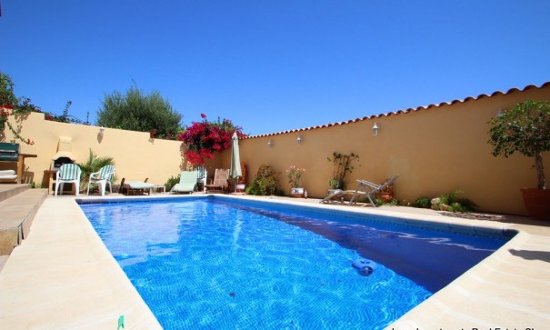 Sale - Detached Villa -
Villamartín - Villacosta