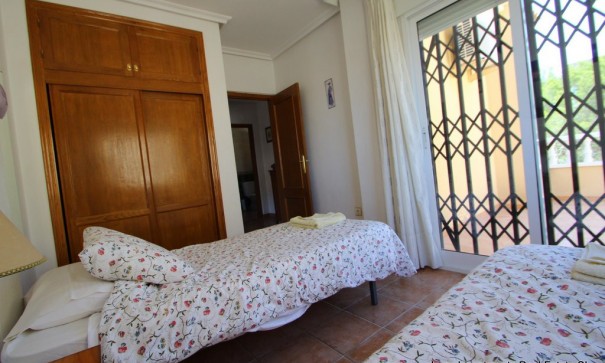 Sale - Detached Villa -
Villamartín - Villacosta