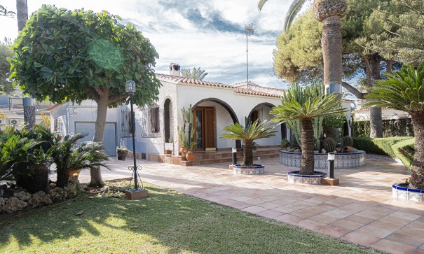 Revente - Villa Individuelle -
La Zenia - Beachside
