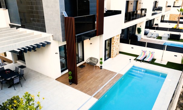 Nybyggd - Fristående villa -
Dehesa de Campoamor - Dehesa de campoamor