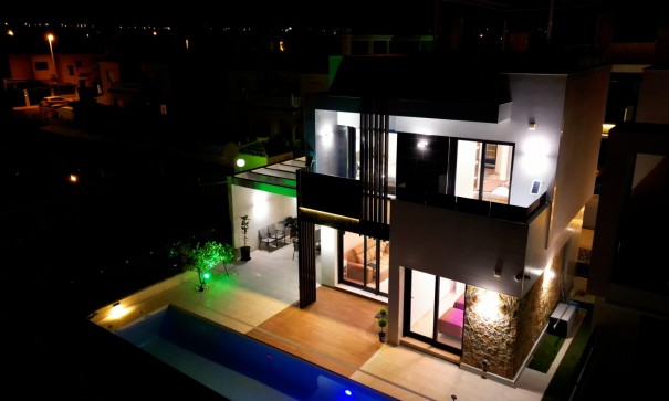 Nybyggd - Fristående villa -
Dehesa de Campoamor - Dehesa de campoamor