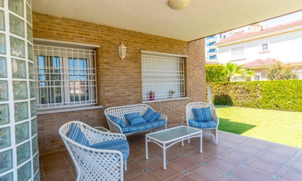 Sale - Detached Villa -
Torrevieja - La veleta