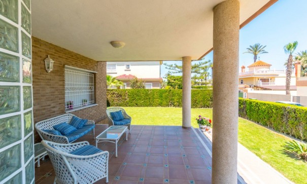 Sale - Detached Villa -
Torrevieja - La veleta