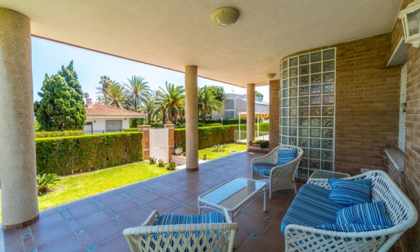 Sale - Detached Villa -
Torrevieja - La veleta