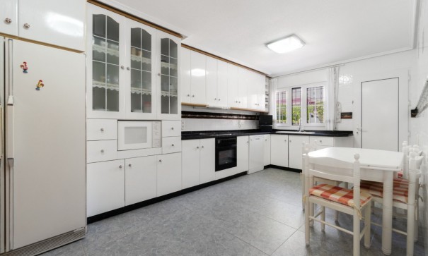 Sale - Detached Villa -
Torrevieja - La veleta