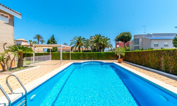 Sale - Detached Villa -
Torrevieja - La veleta