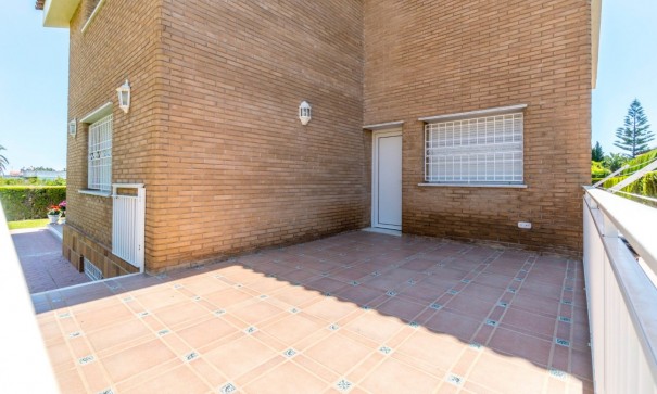 Sale - Detached Villa -
Torrevieja - La veleta